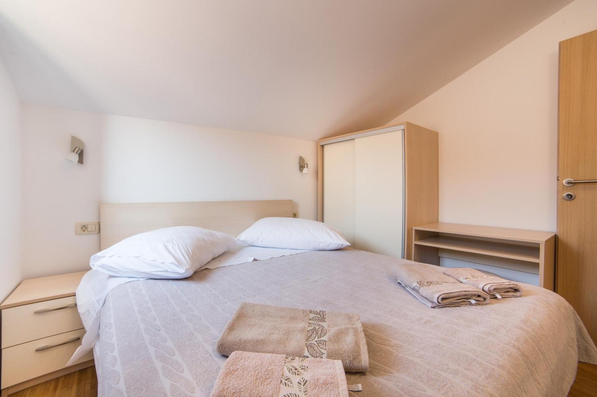 Apartments Sunrise Brist Phòng bức ảnh