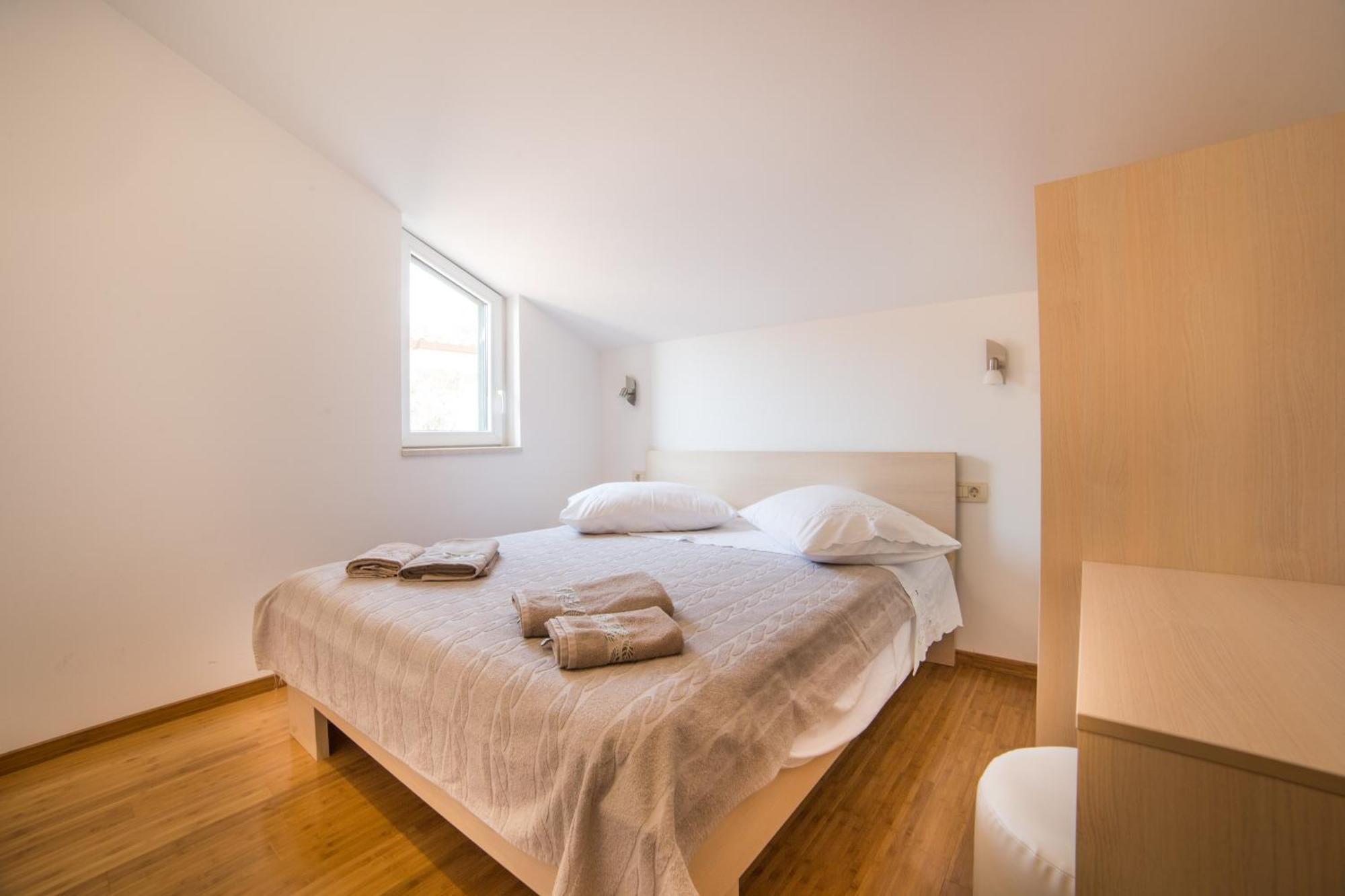 Apartments Sunrise Brist Phòng bức ảnh